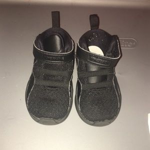 Preowned Black Air Jordan Size 7 Toddler